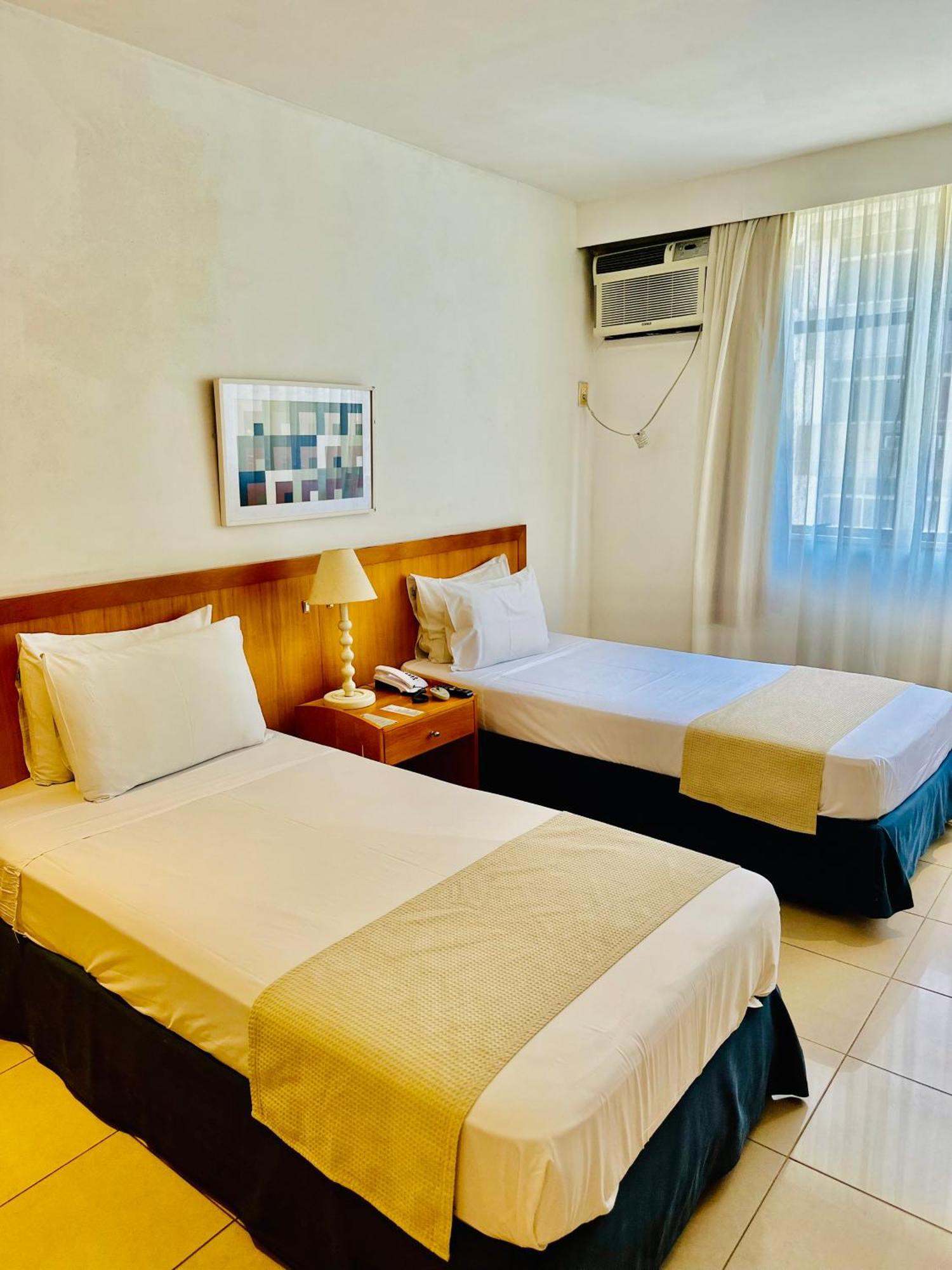 Quarto Twin Standard