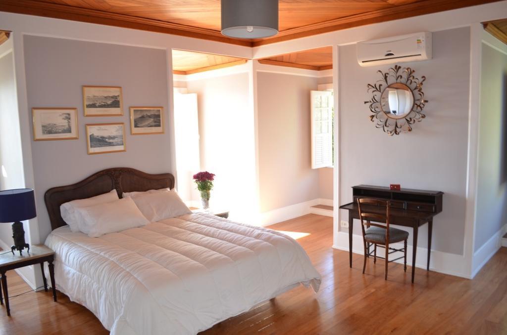 Quarto Duplo com Casa de Banho Partilhada